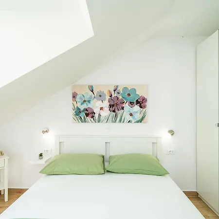 & Papa - Premium Double Or Twin With Balcony And Partial Sea View Soba 2 Mlini