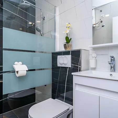 & Papa - Premium Double Or Twin With Balcony And Partial Sea View Soba 2 Apartament