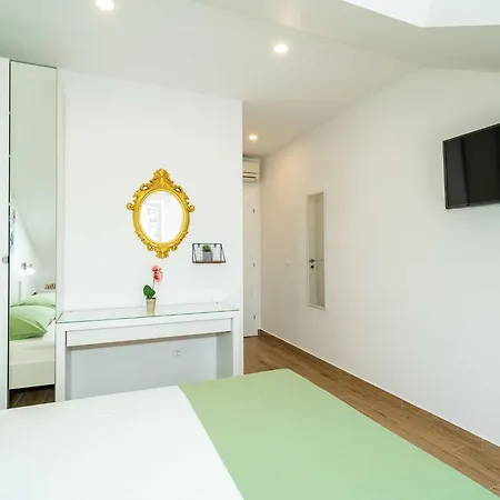 Apartment & Papa - Premium Double Or Twin With Balcony And Partial Sea View Soba 2