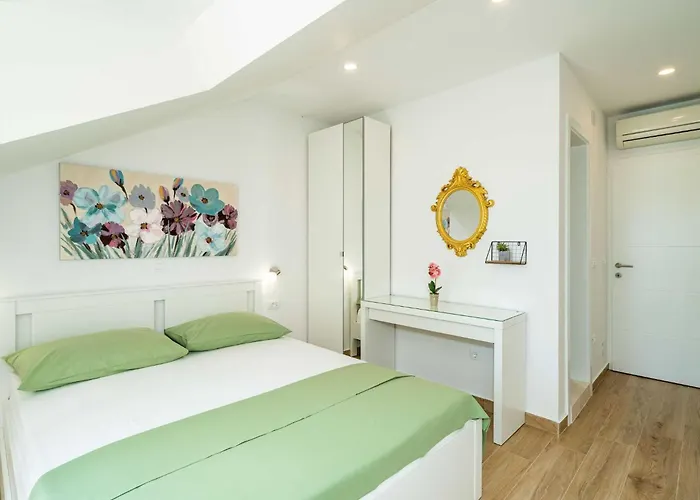 公寓 & Papa - Premium Double Or Twin With Balcony And Partial Sea View Soba 2 米利尼